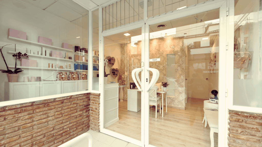 自宅サロンで集客できないお店と、集客できているお店の違いについて解説している記事