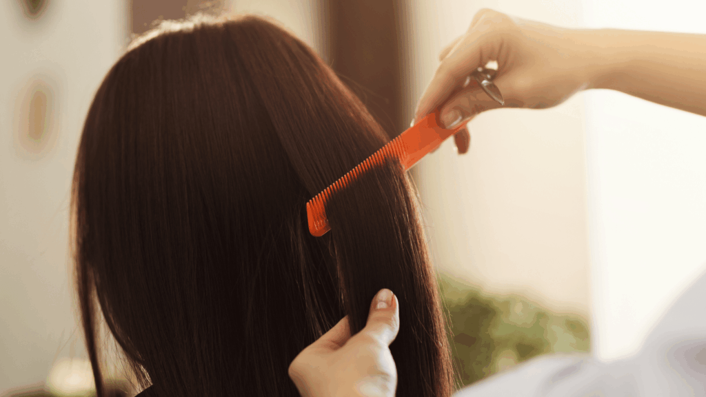 美容室のカウンセリングのコツとして施術中の対応も気をつけるべきポイントについて記載した記事