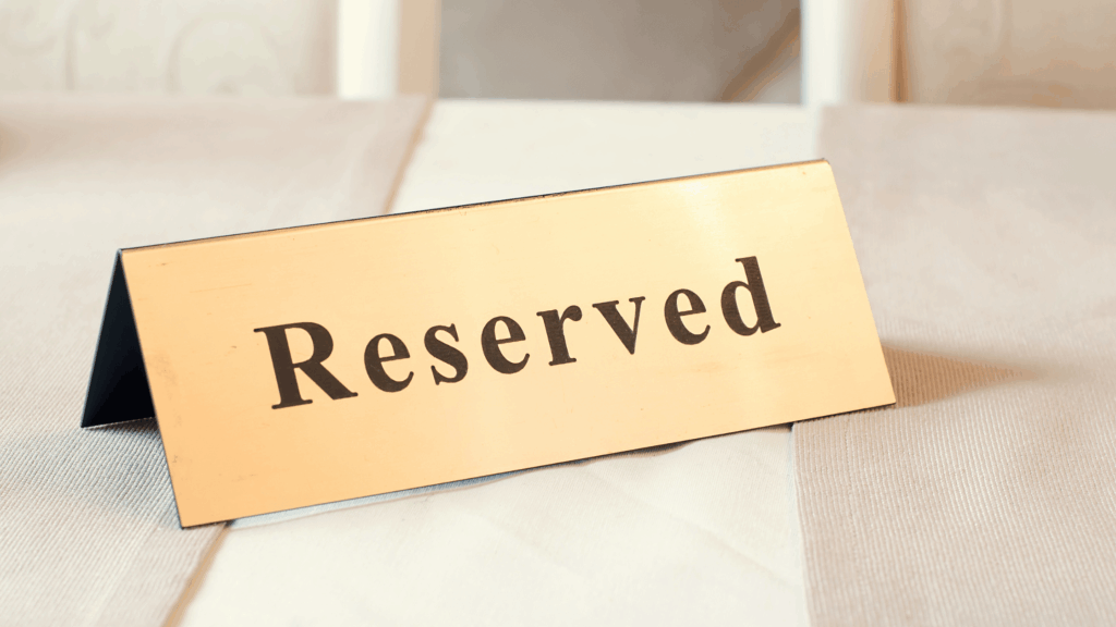 エステ繁忙期はいつなのか解説をしながら、エステサロンの閑散期に予約が減る理由を説明した記事