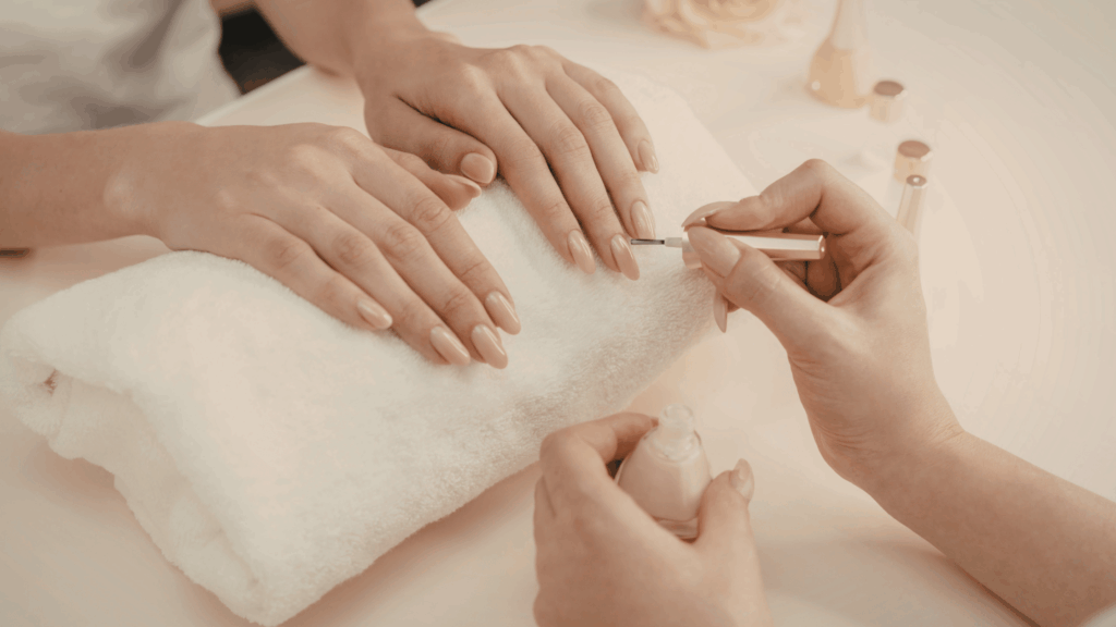 ネイルサロン開業の始め方を解説した記事