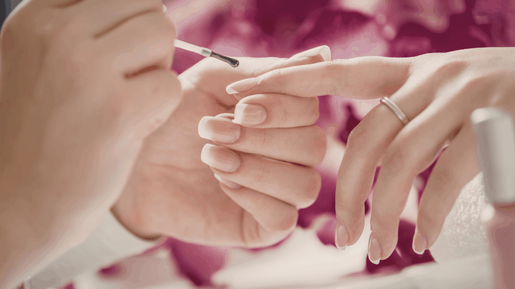 美容サロンを開業するために業種の違いを比較し自身の状況に合う業種を選ぶ方法を解説した記事