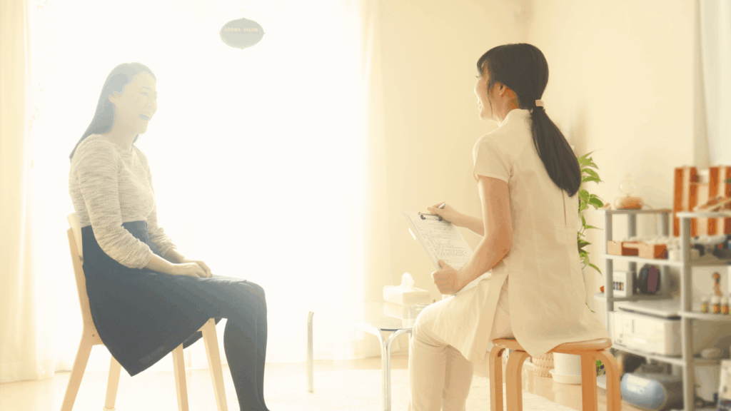 よもぎ蒸しサロンで儲かるための経営のコツを解説した記事