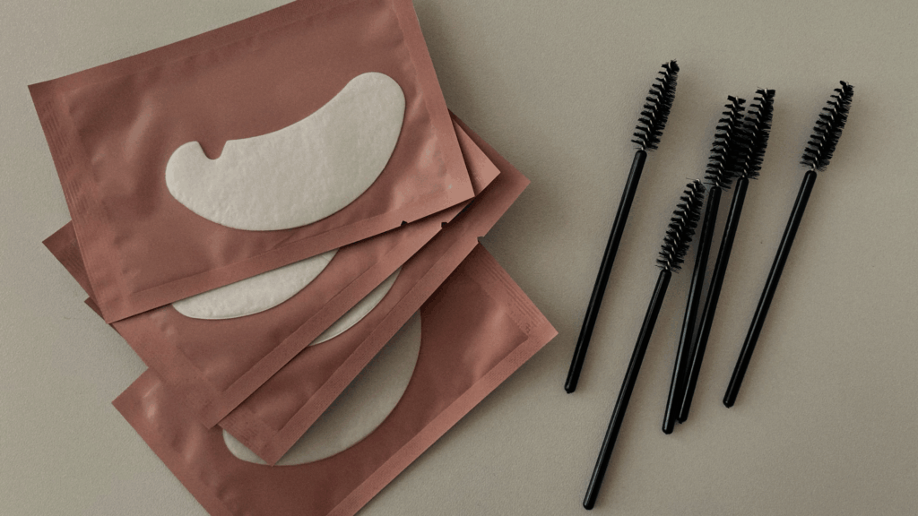 アイリストが独立で失敗しないための準備と対策法を解説した記事